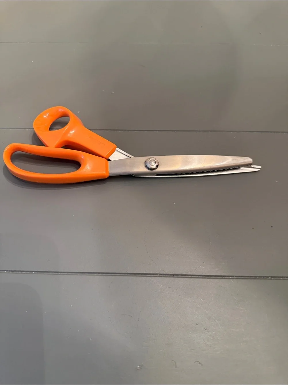 Fiskars USA 80 Pinking Shears Scissors Orange Handle Zig Zag Cut Crafts Fabrics